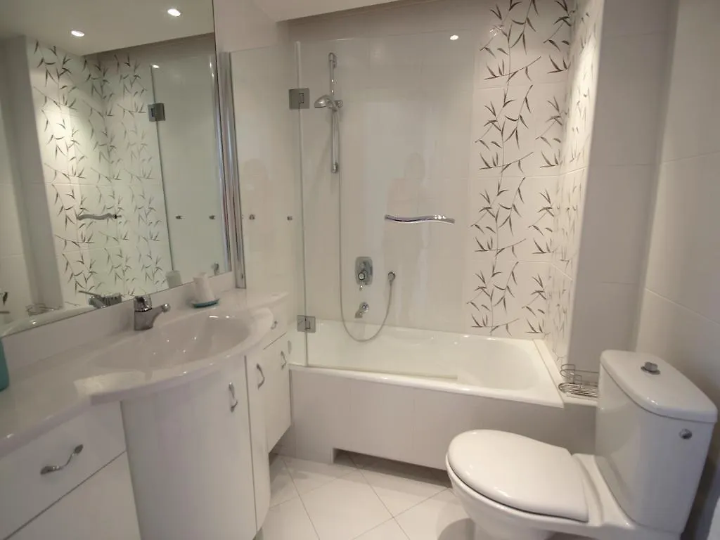 Le Celina Apartment Nice 0*,